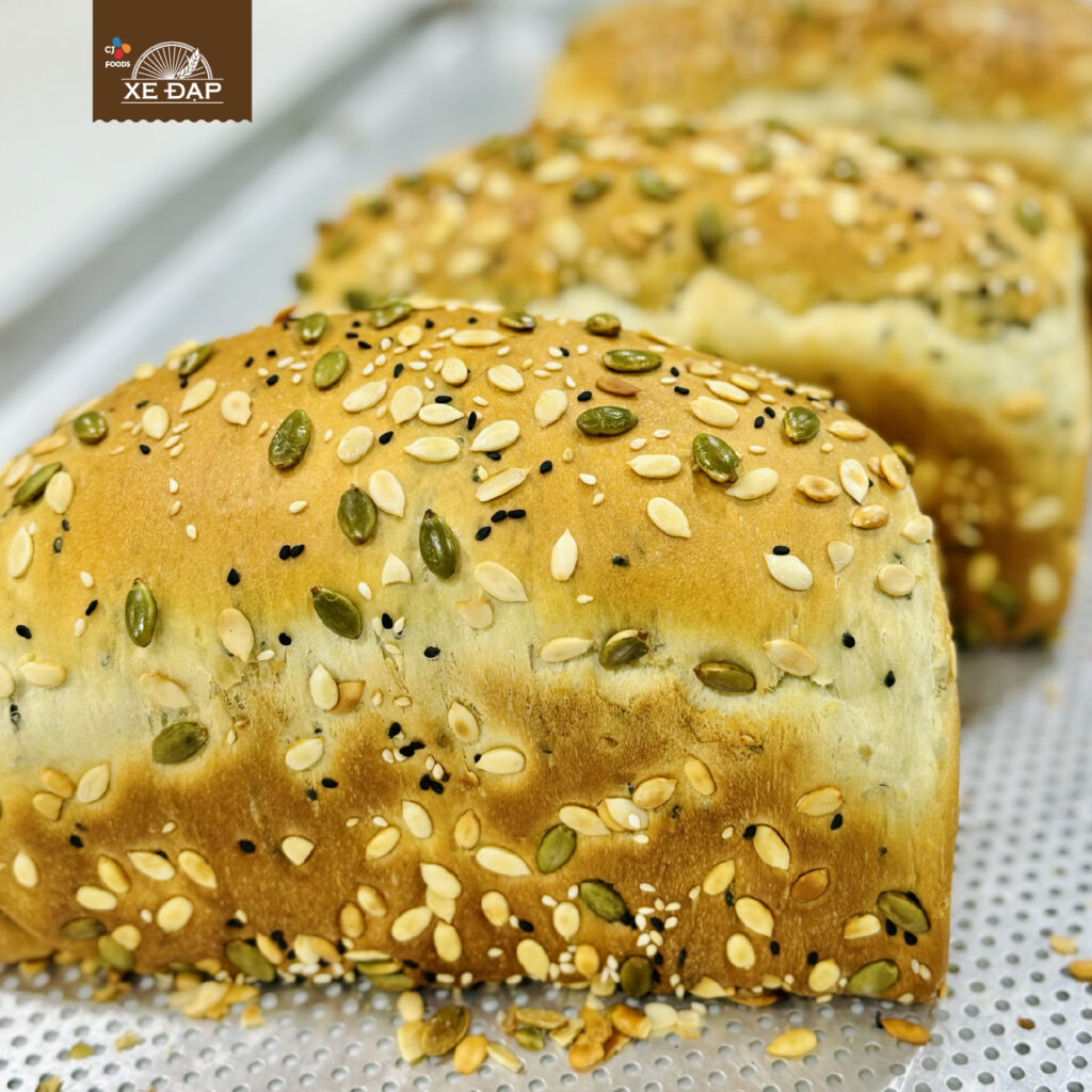 seeded sandwich bread